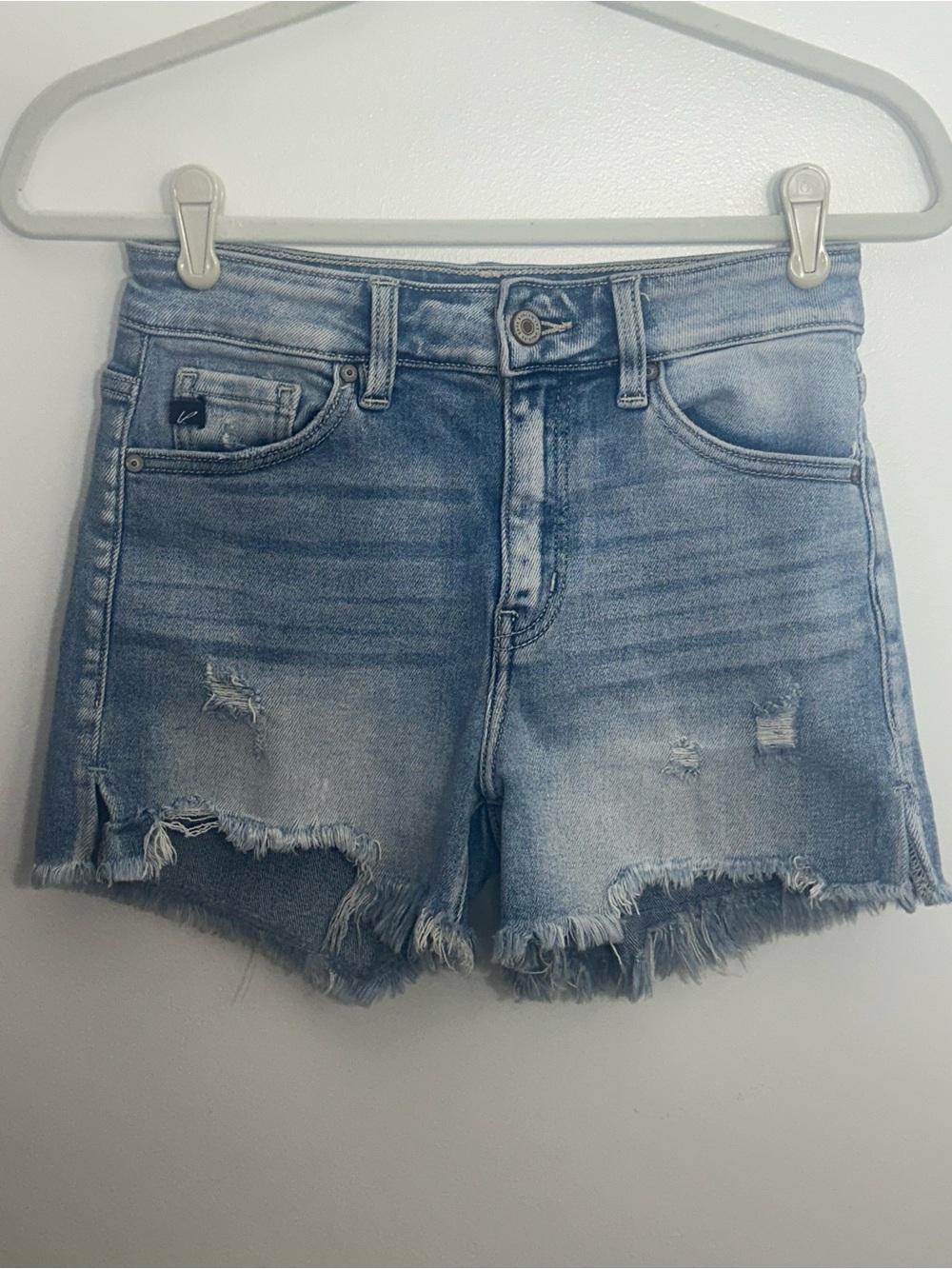 KanCan Distressed High Rise Denim Shorts 🌟 Size Small